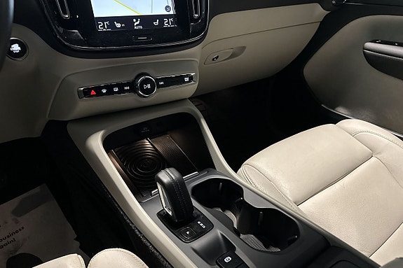 Volvo XC40 11 of 19