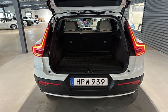 Volvo XC40 19 of 19