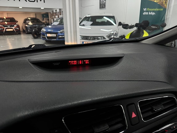 Kia Ceed 14 of 24