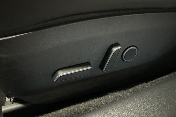 Tesla Model 3 21 of 23