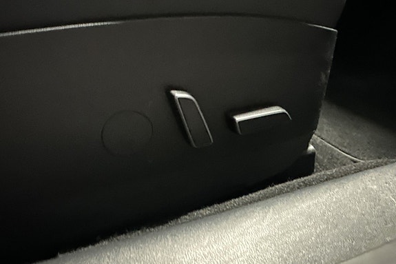 Tesla Model 3 20 of 23