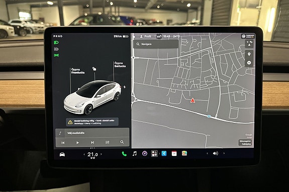 Tesla Model 3 12 of 23
