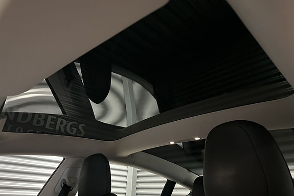 Tesla Model 3 22 of 23