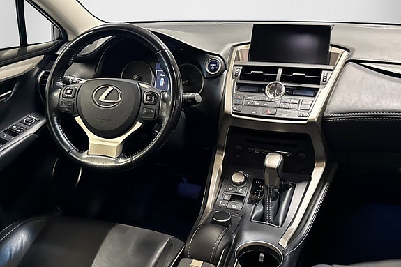 Lexus NX300h 14 of 20