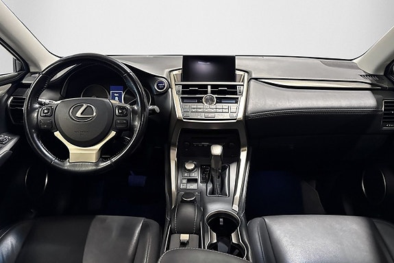 Lexus NX300h 7 of 20