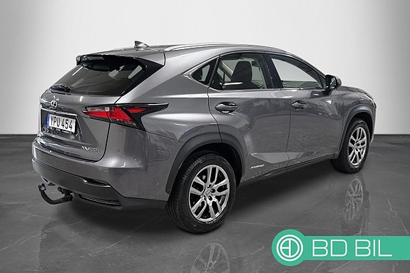 Lexus NX300h 4 of 20