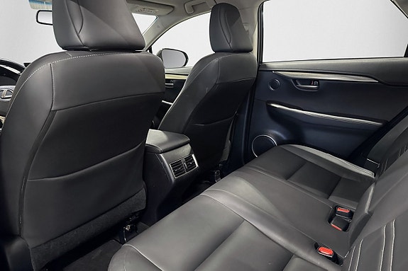 Lexus NX300h 12 of 20