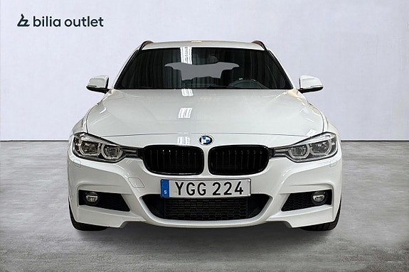 BMW 320d 3 of 26