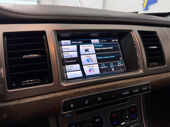 Jaguar XF 21 of 28