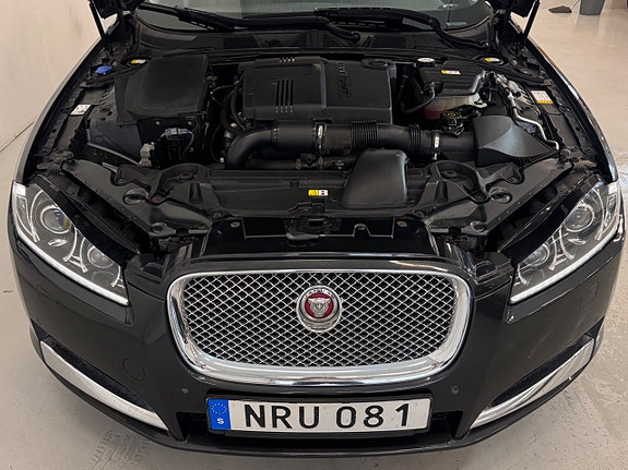 Jaguar XF 28 of 28
