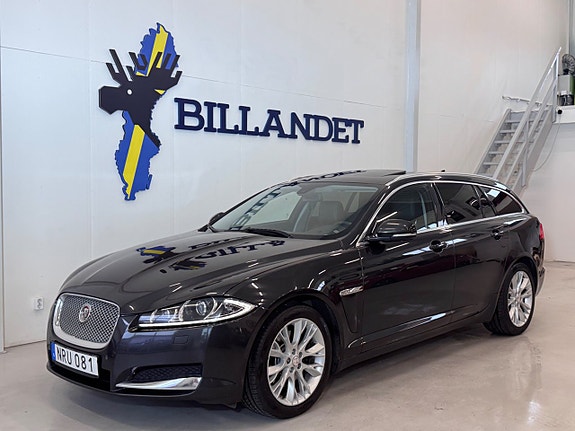 Jaguar XF 8 of 28