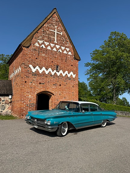 Buick Electra 3 of 4