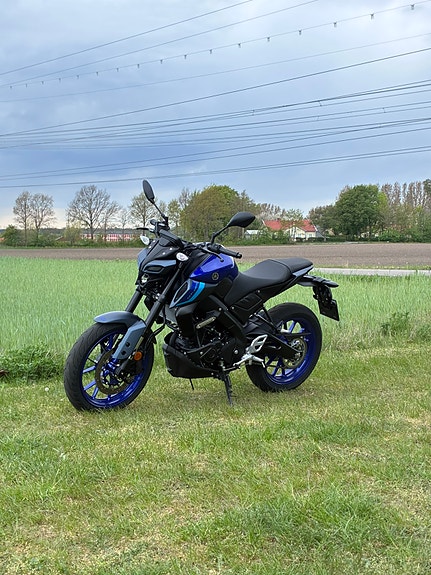 Yamaha MT-125 2 of 4