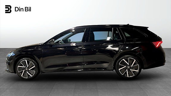 Skoda Octavia 2 of 10
