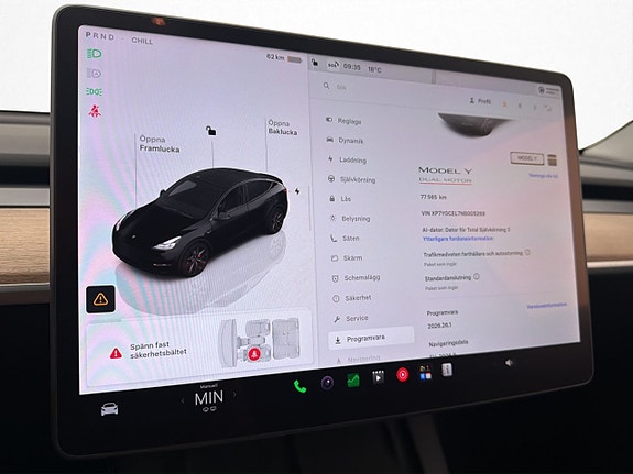 Tesla Model Y 24 of 30