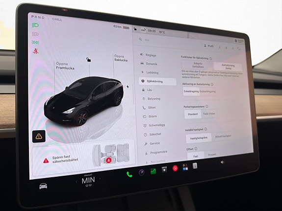 Tesla Model Y 23 of 30
