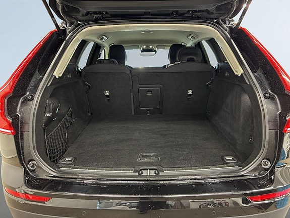 Volvo XC60 12 of 23