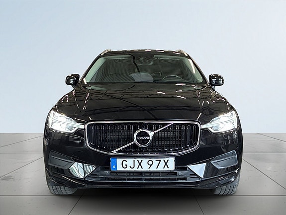 Volvo XC60 2 of 23