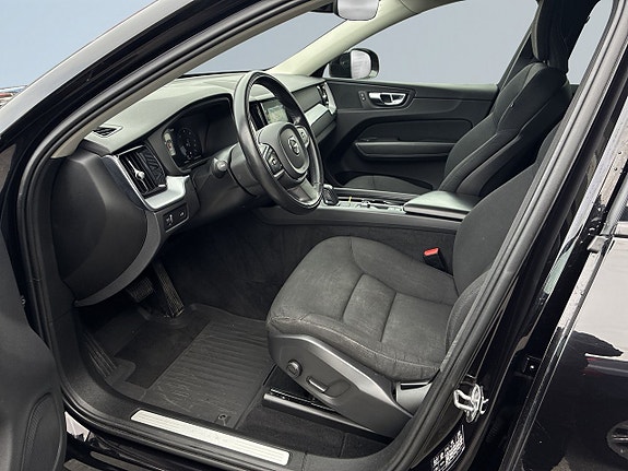 Volvo XC60 7 of 23