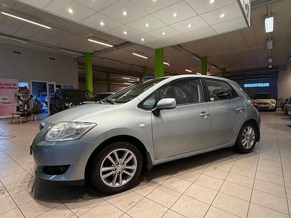 Toyota Auris 3 of 11