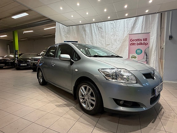Toyota Auris 4 of 11