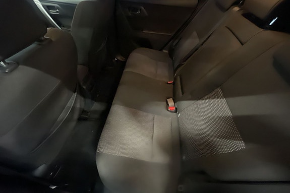 Toyota Auris 11 of 14