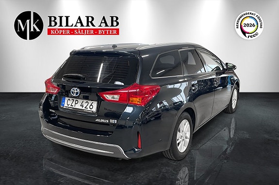 Toyota Auris 6 of 14