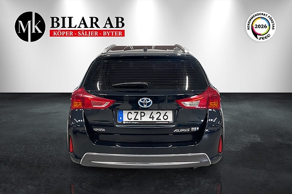 Toyota Auris 5 of 14