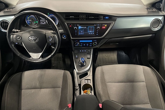 Toyota Auris 12 of 14