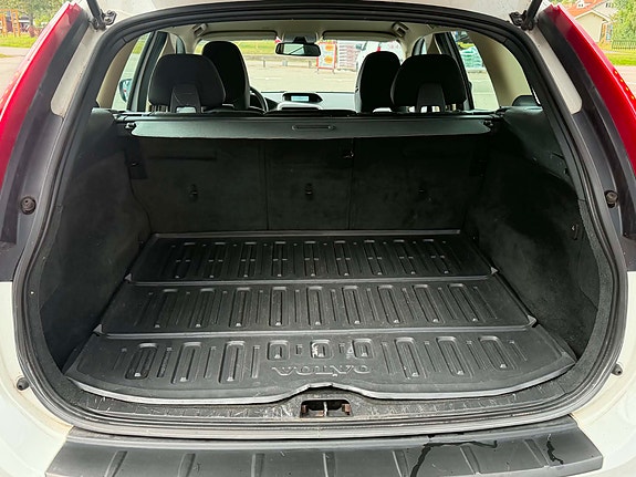 Volvo XC60 6 of 11