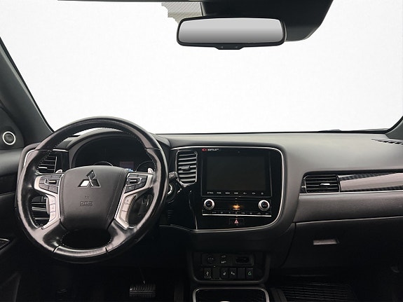 Mitsubishi Outlander 13 of 30