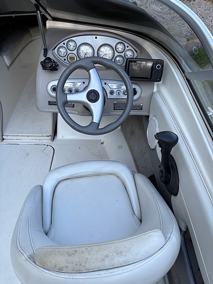 Maxum 1800SR3 5 of 11