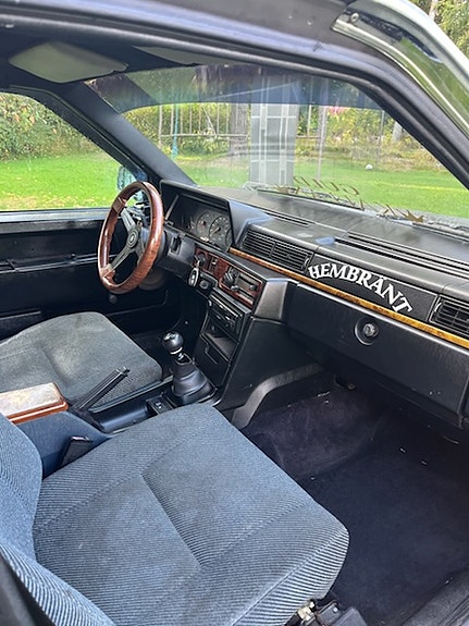 Volvo 740 4 of 5