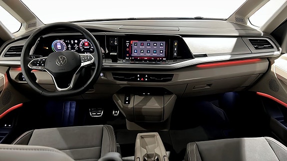 Volkswagen Multivan 10 of 23