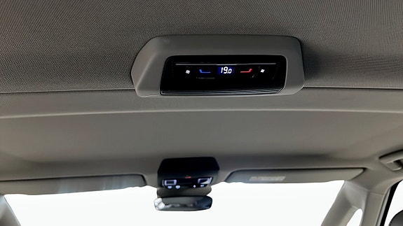 Volkswagen Multivan 17 of 23