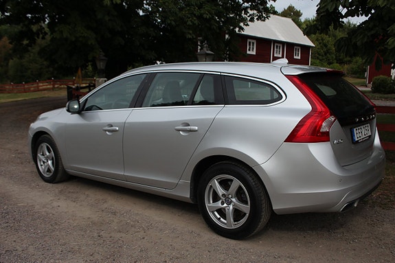 Volvo V60 5 of 7