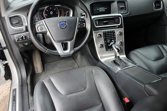 Volvo V60 7 of 7