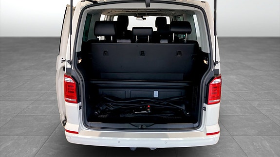 Volkswagen Multivan 13 of 20