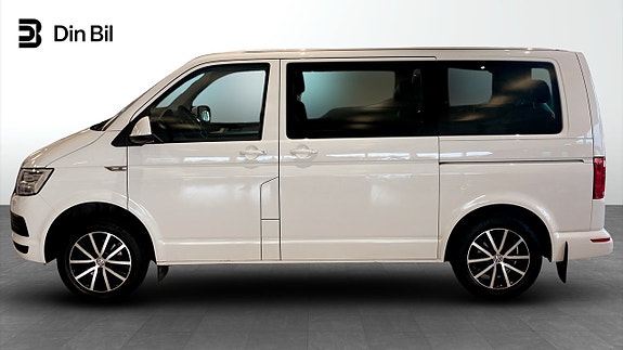 Volkswagen Multivan 2 of 20