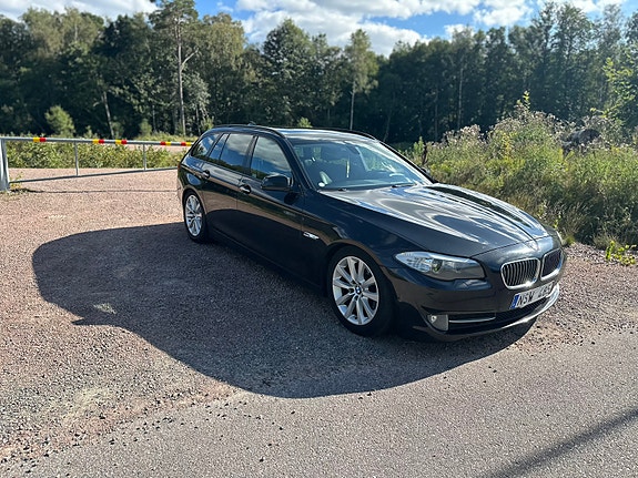 BMW 523i 3 of 16