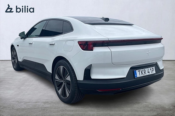 Polestar 4 2 of 21