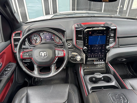 Dodge RAM 1500 2 of 21