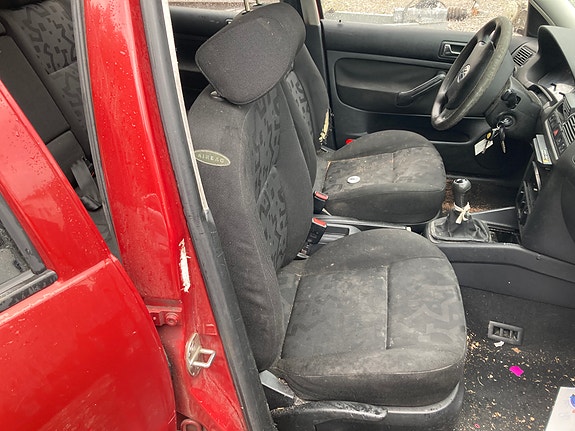Volkswagen Golf IV 4 of 7