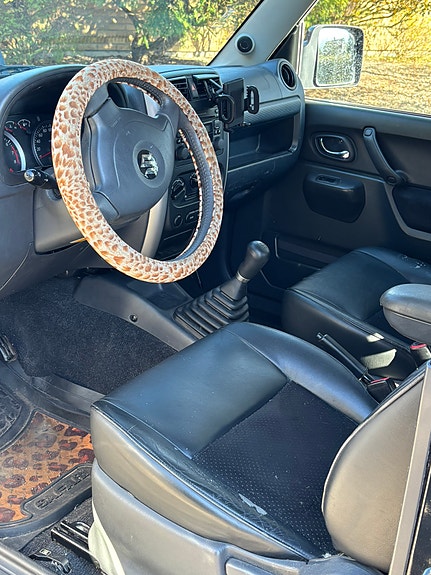 Suzuki Jimny 4 of 6