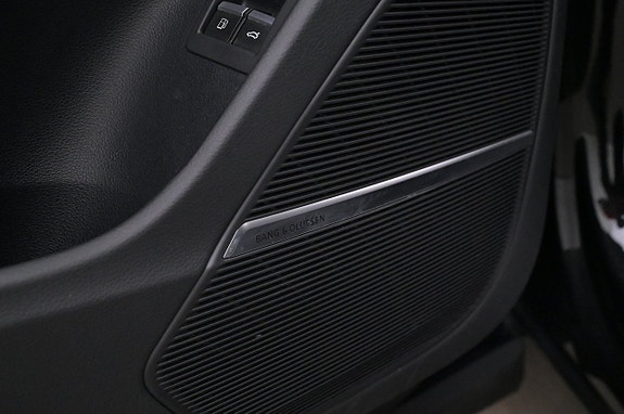 Audi Q8 12 of 27
