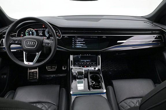 Audi Q8 6 of 27