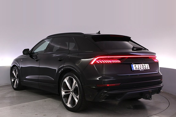 Audi Q8 4 of 27