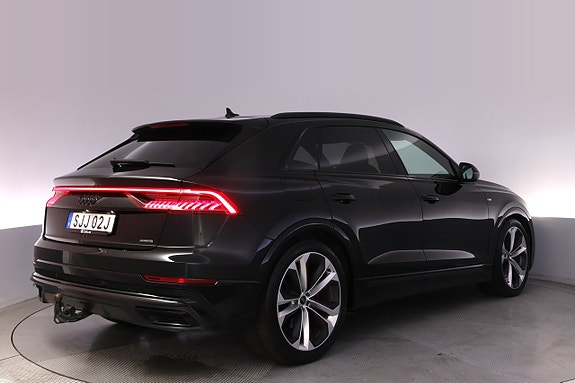 Audi Q8 5 of 27