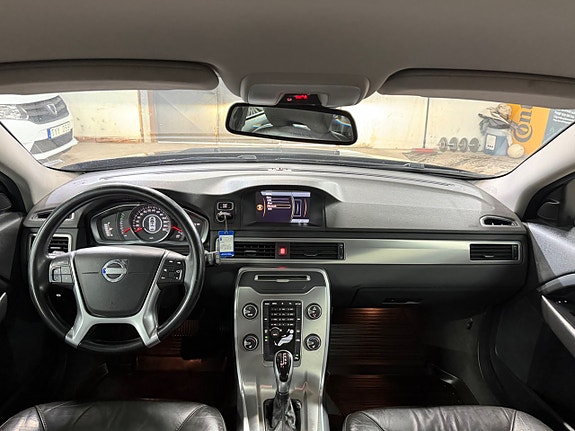Volvo V70 13 of 18