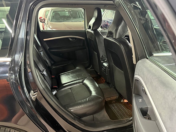 Volvo V70 12 of 18